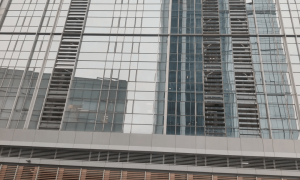 就在“爬墙熊猫”身边！18年前“地王”项目将开售千万元级豪宅，验资才能看房